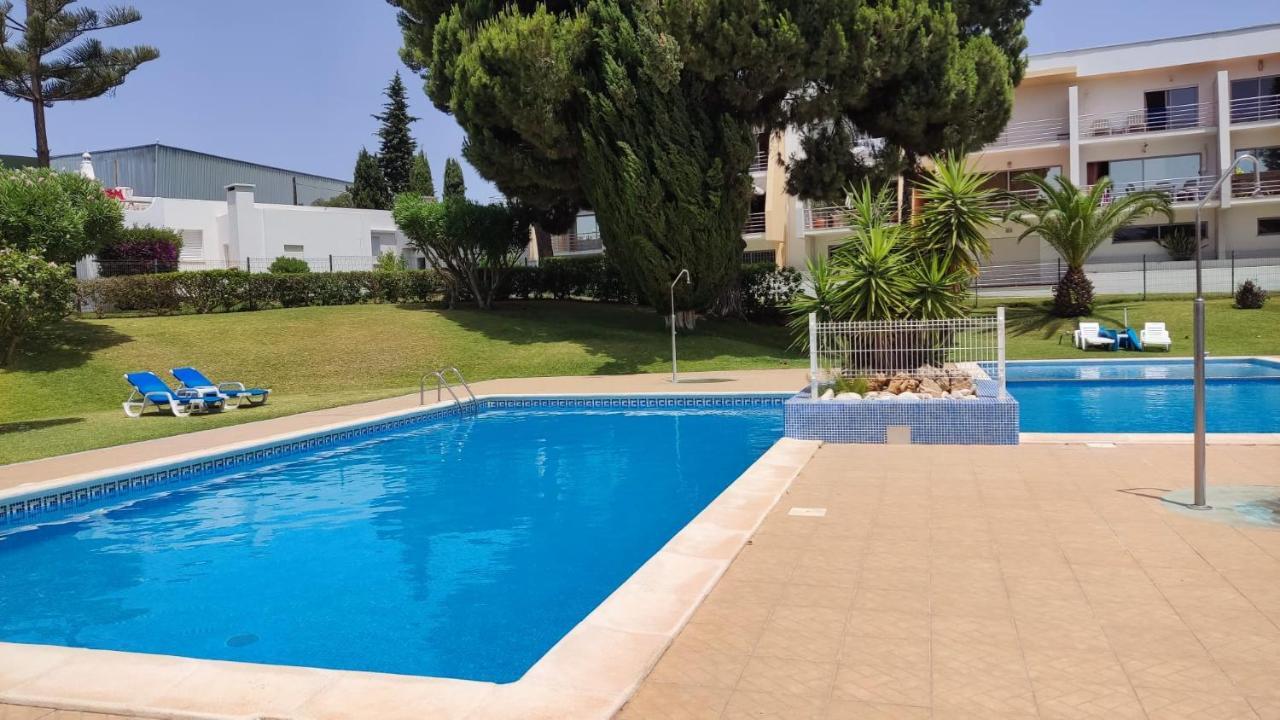01 Sra Da Rocha Com Piscina E Ac - Casas & Papeis Appartement Armação de Pêra Buitenkant foto